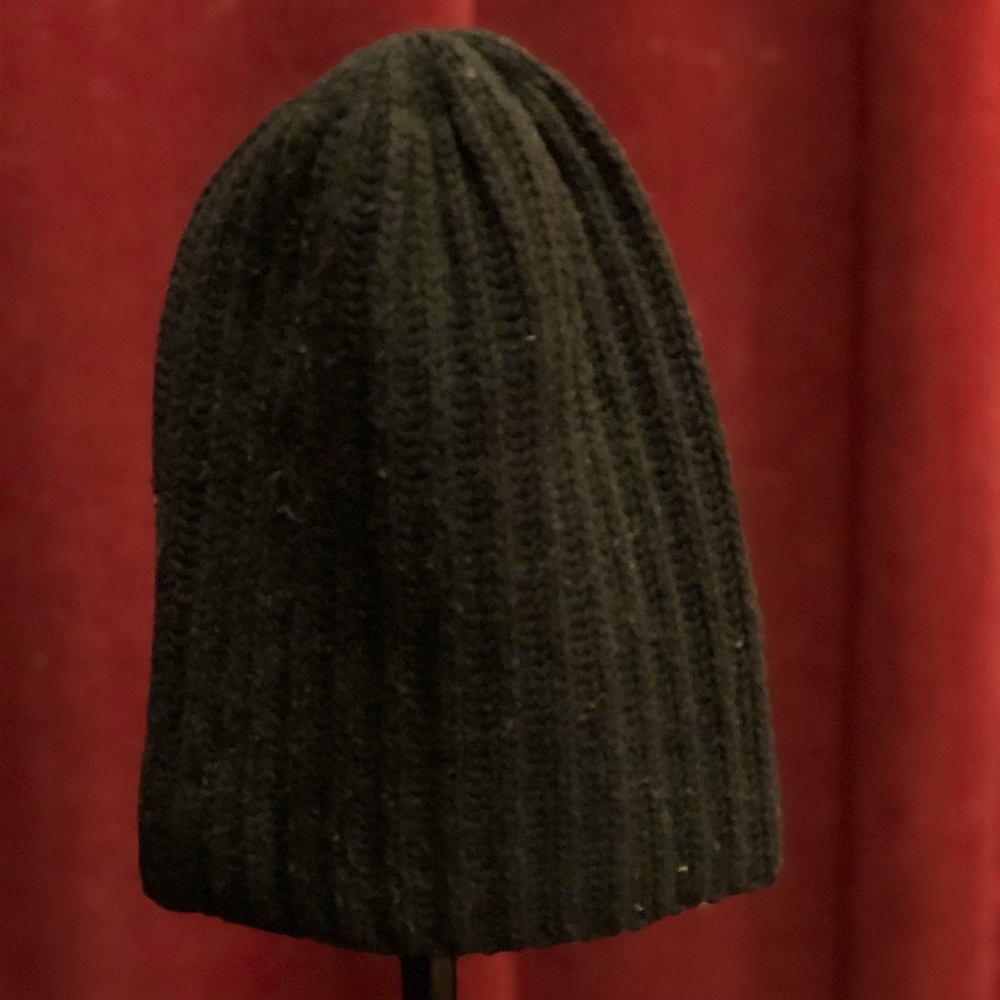 Bloomingdales The Men’s Store Beanie